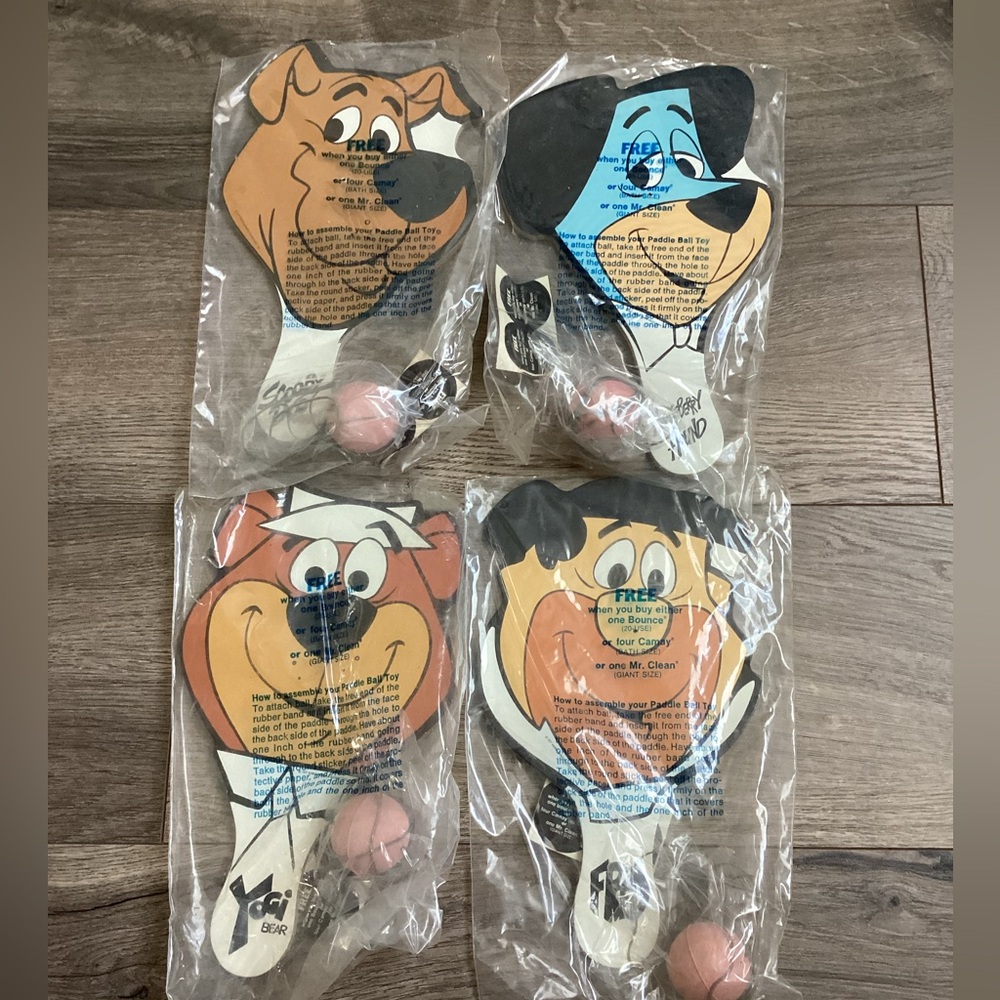 Hanna-Barbara 1977 Paddle Ball Toy Scooby-Doo Huckleberry Hound Yogi Bear Fred